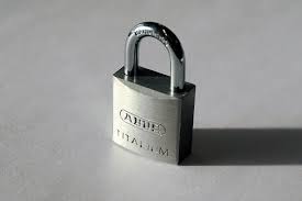 small padlock (818) 309-1988